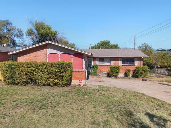 2588 Wood Valley Dr, Dallas, TX 75211